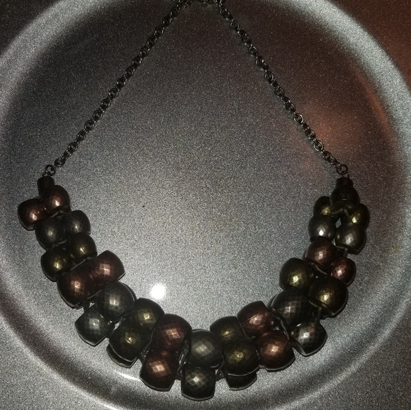 Necklaces - Picture 4 of 4